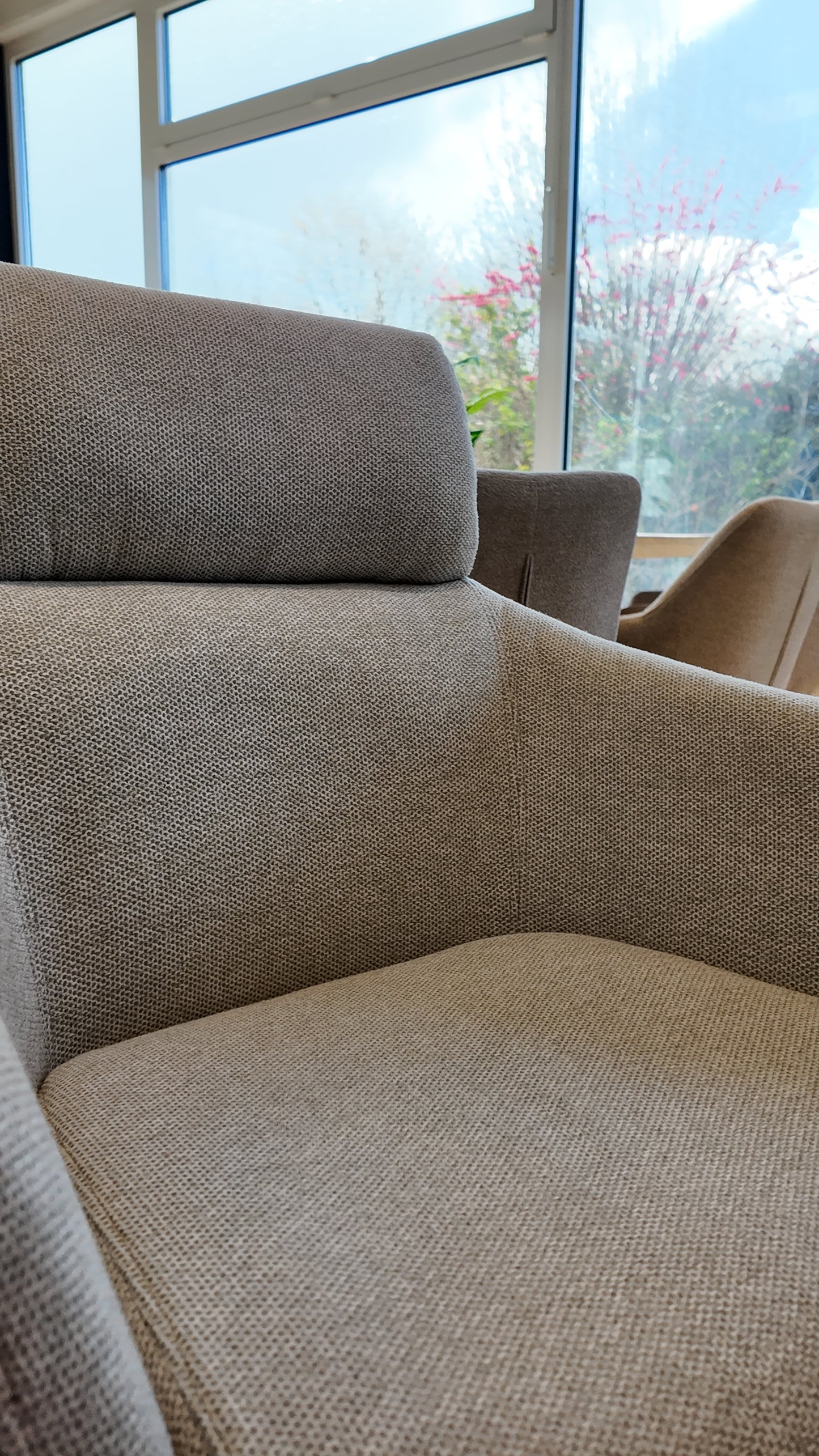 Stuhl NERANO mit 360-Grad-Drehfunktion