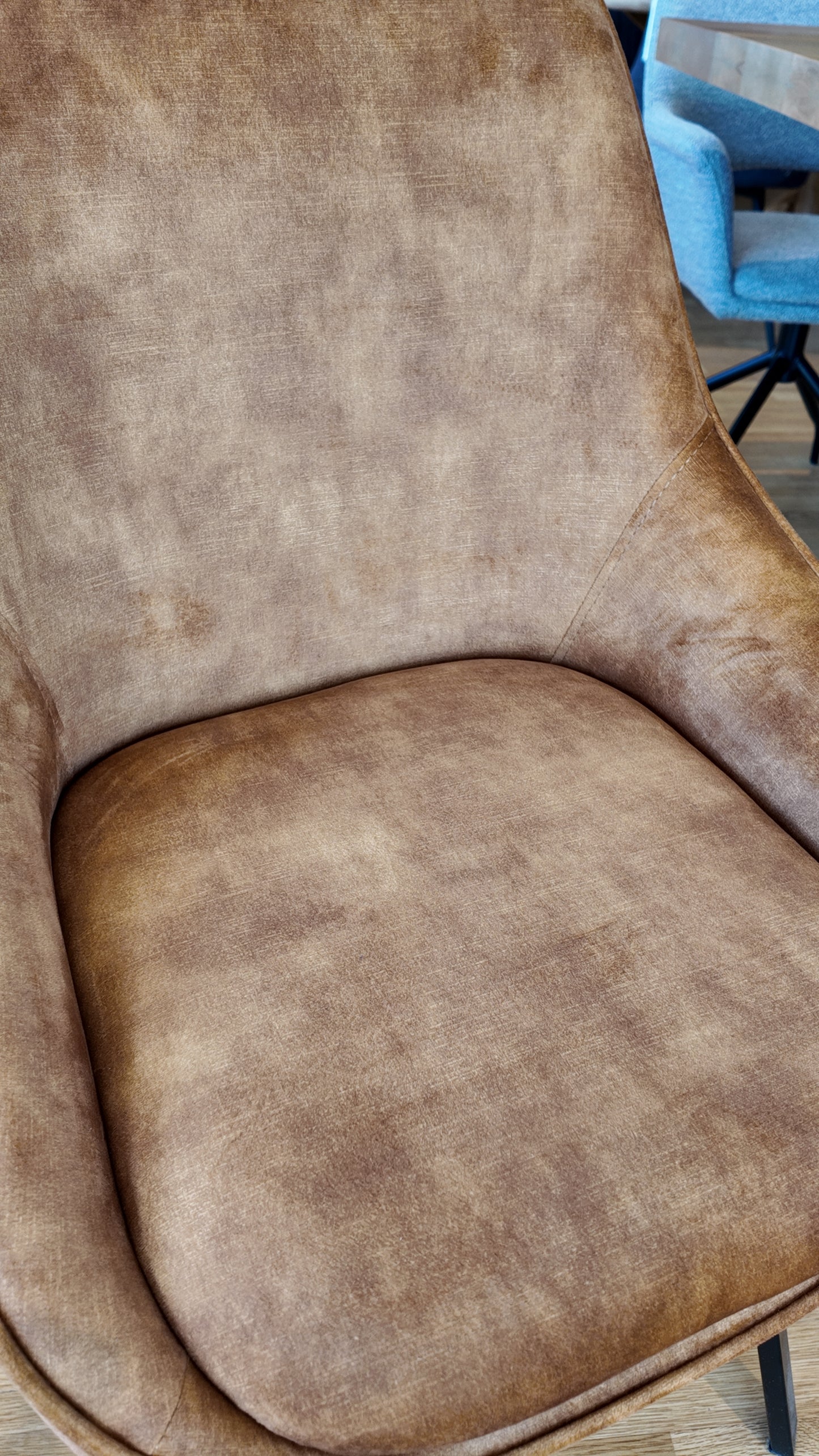 Stuhl LANO mit 180-Grad-Drehfunktion