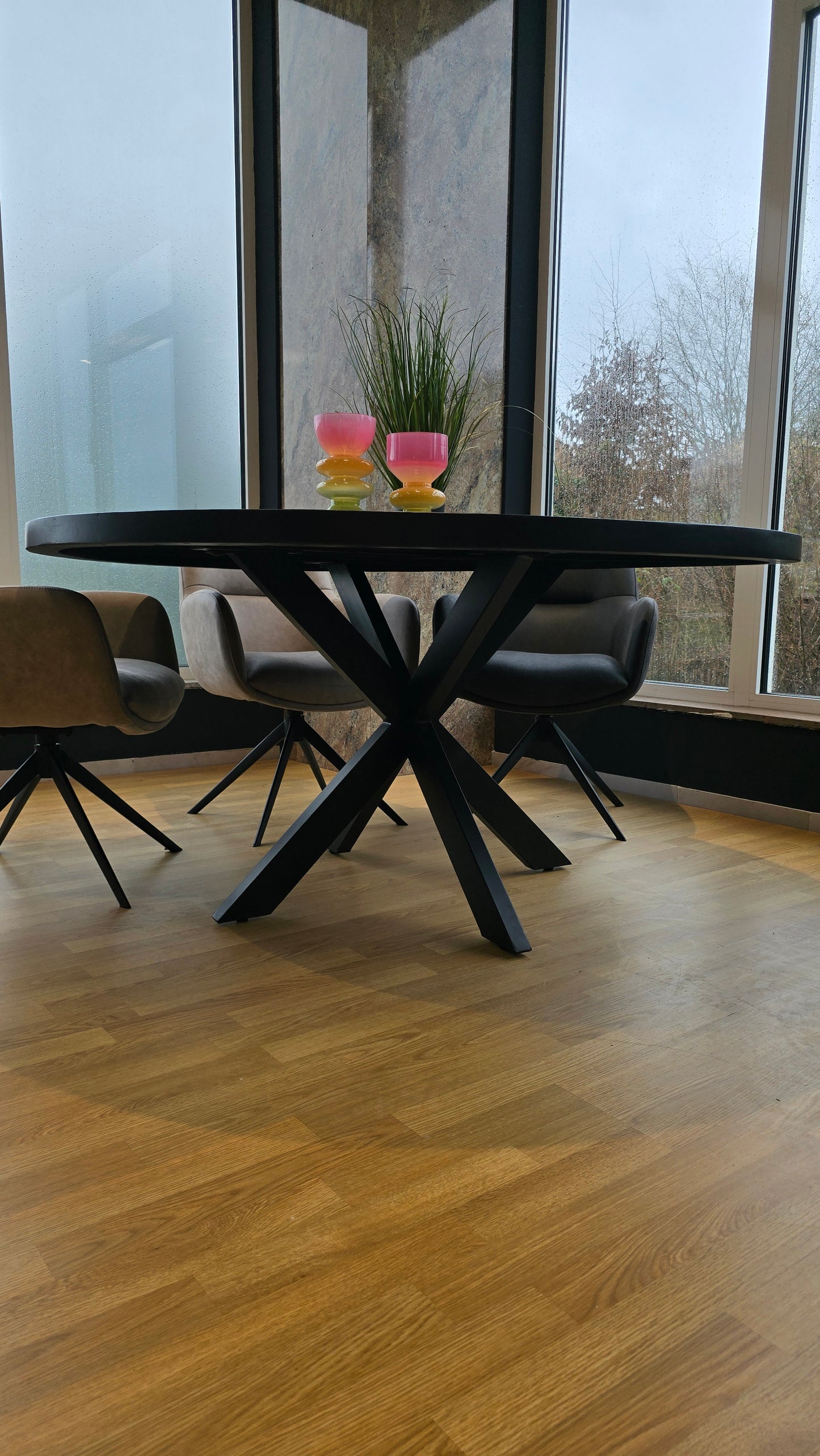 Esstisch BRÜSSEL Black - Rund & Massiv