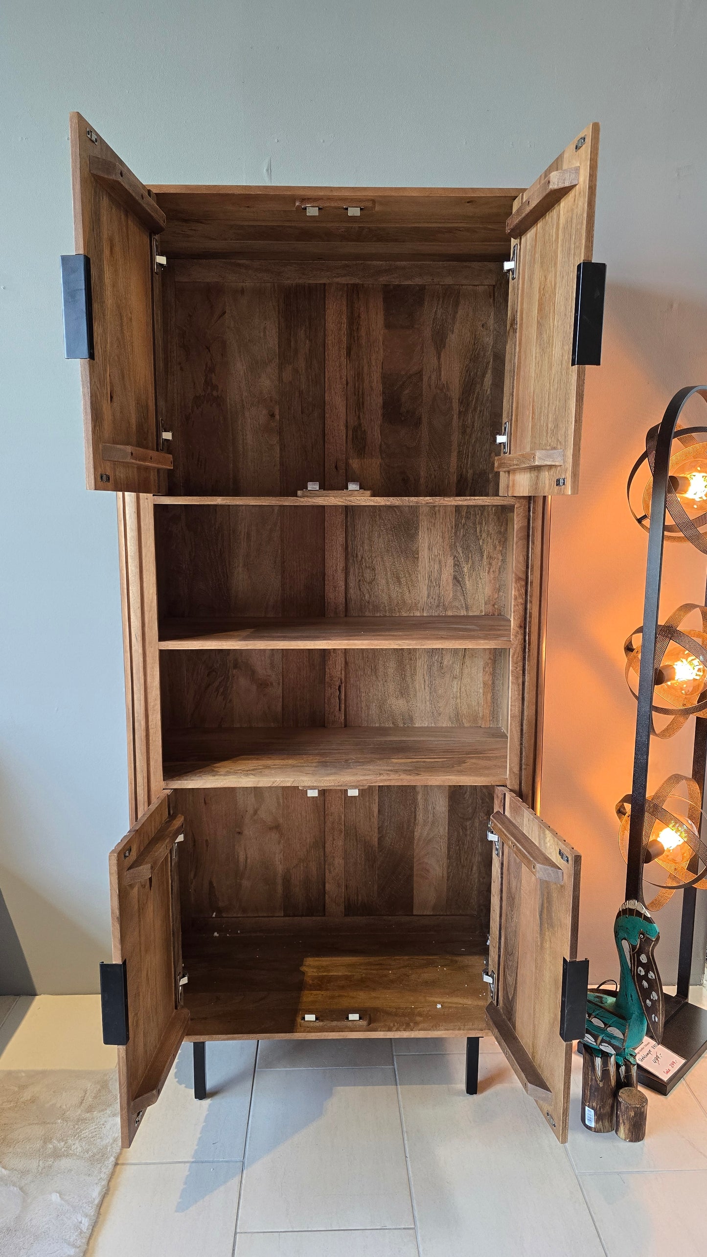 Design Schrank "M" Hell aus massivem Mango-Holz