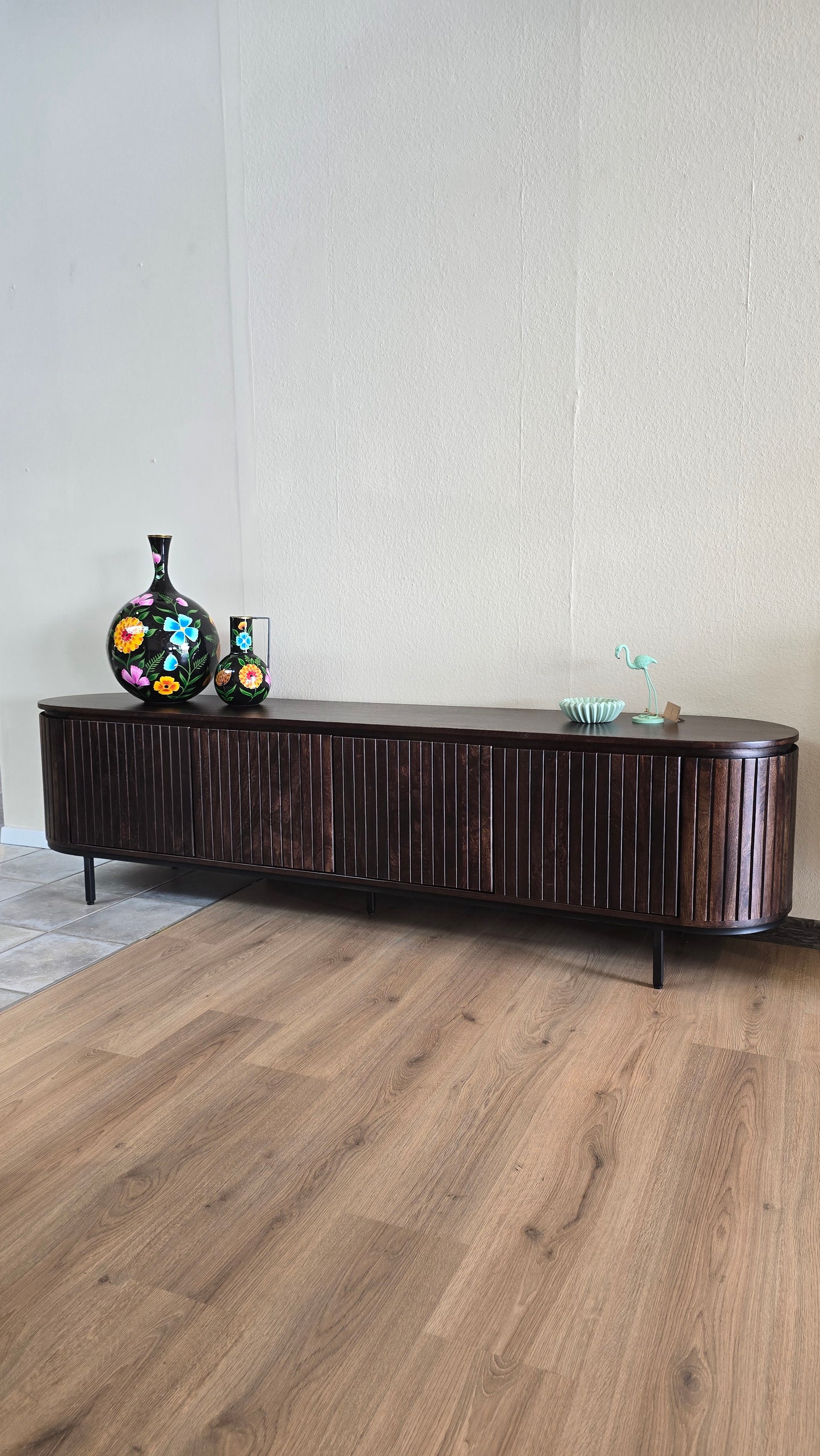 TV-Lowboard LV aus massivem Mango-Holz