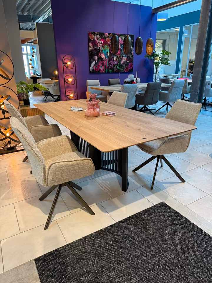 Design Esstisch aus massiver Eiche 220cm