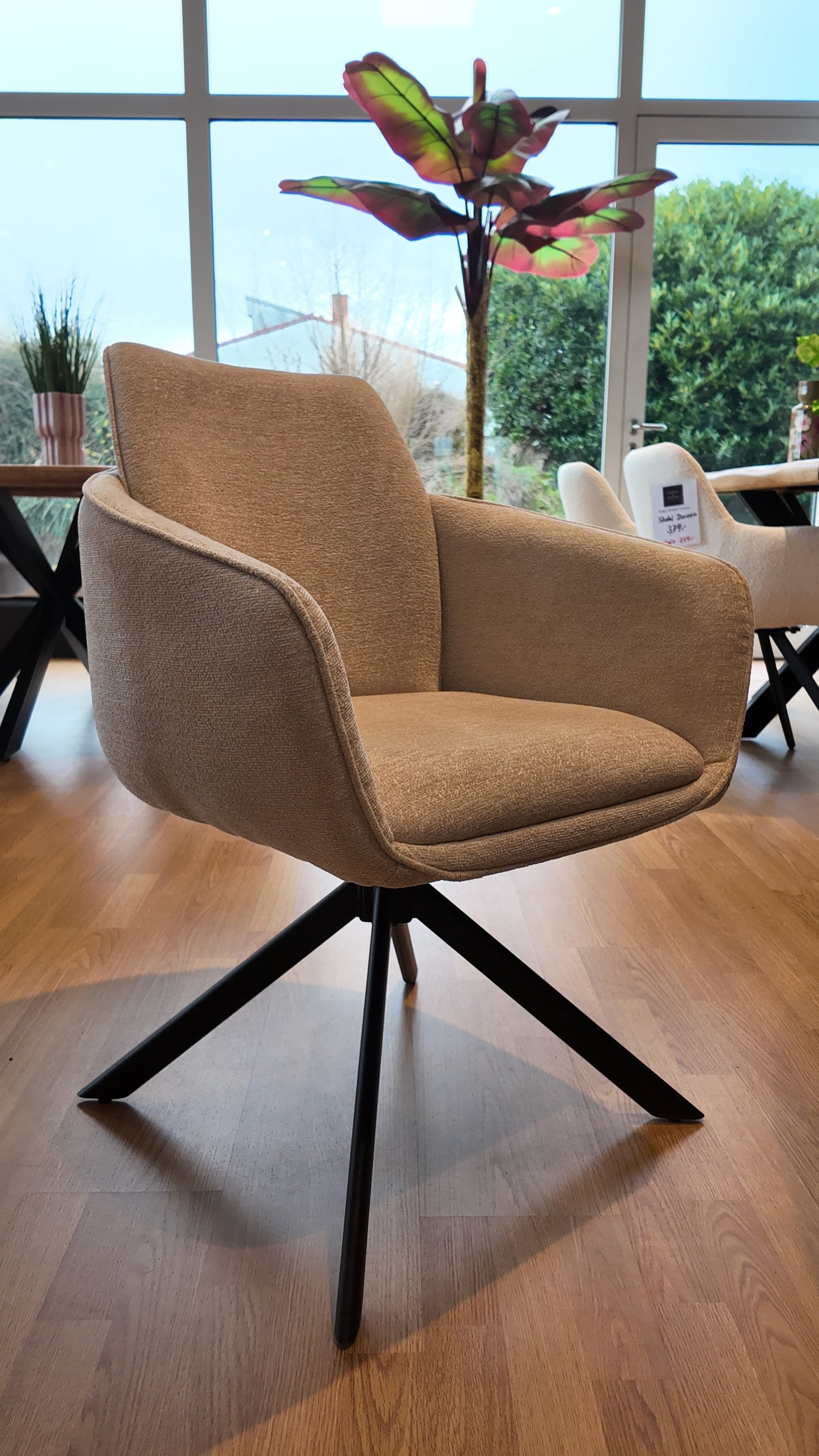 Stuhl VERONA mit 180-Grad-Drehfunktion