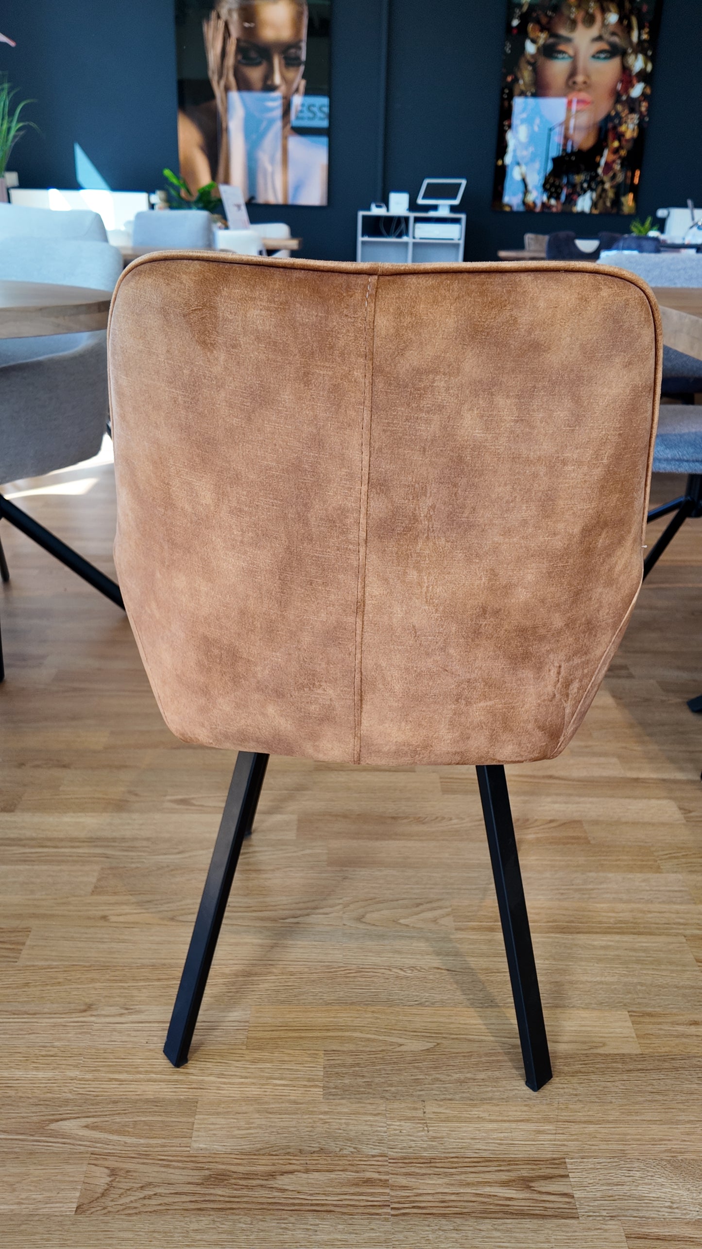 Stuhl LANO mit 180-Grad-Drehfunktion