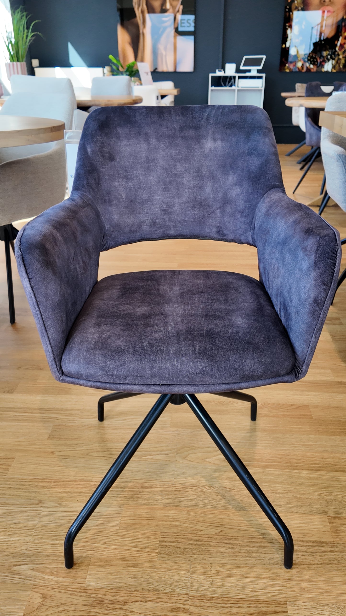 Stuhl MODENA mit 180-Grad-Drehfunktion