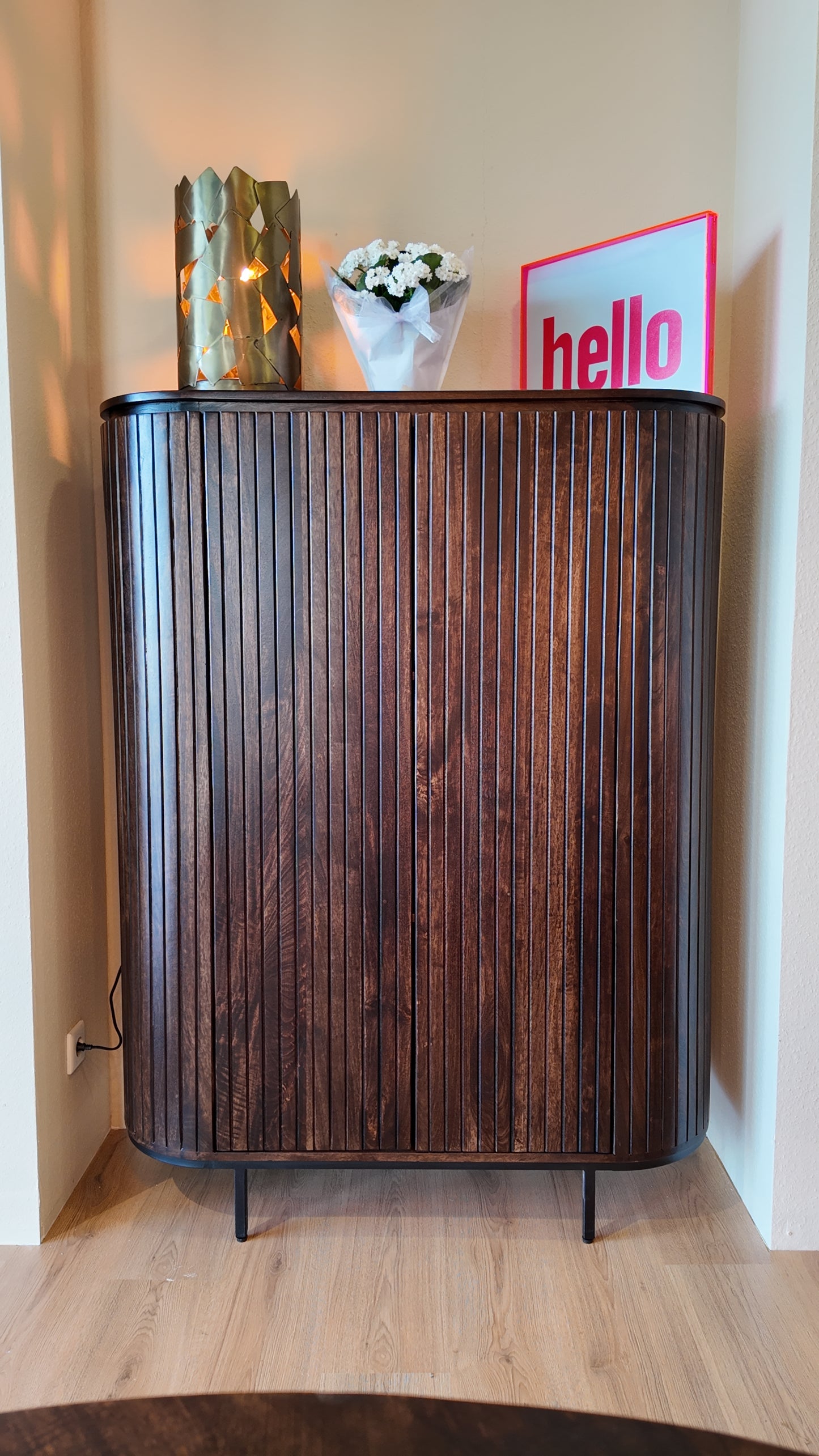 Schrank LV aus massivem Mango-Holz