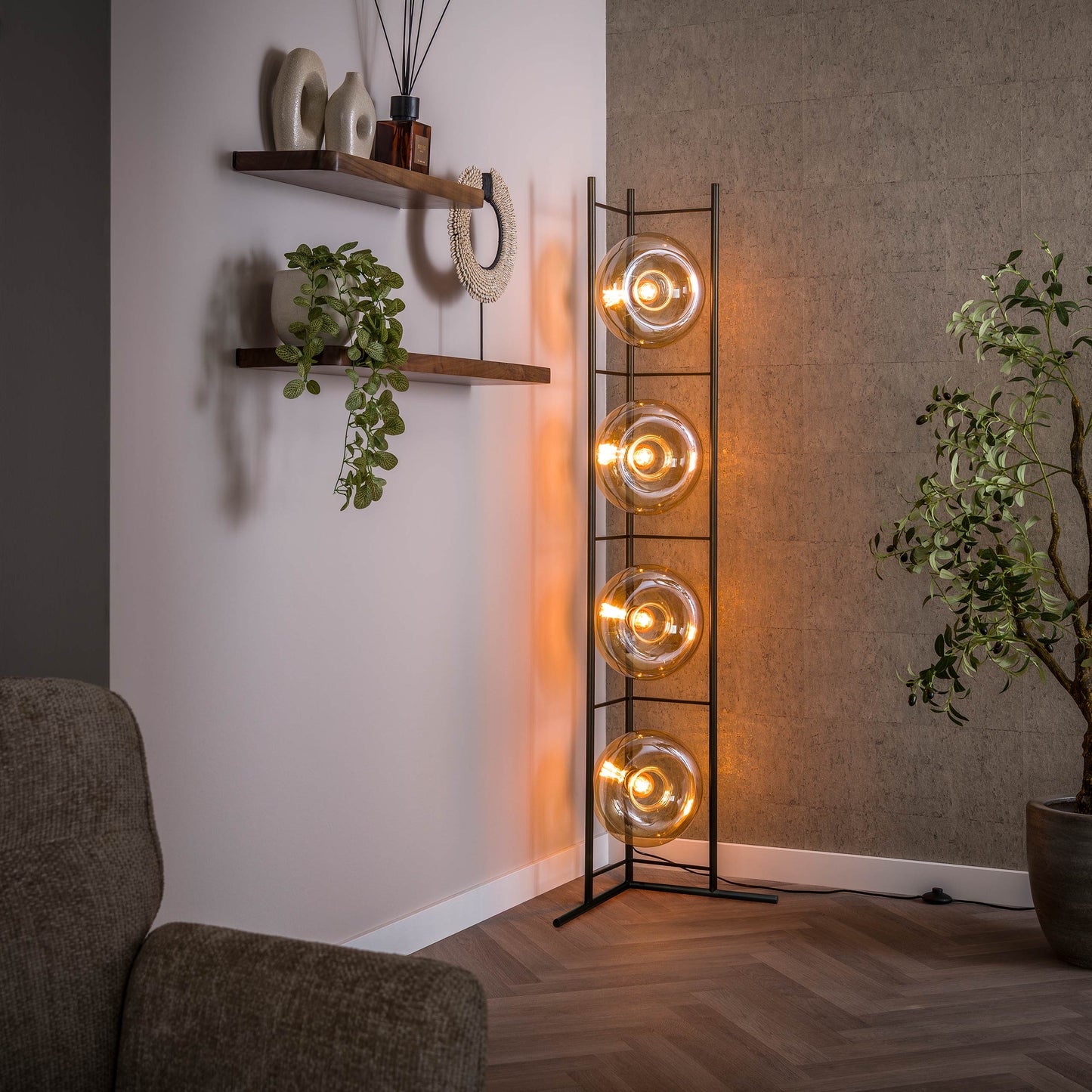 Stehleuchte MIA