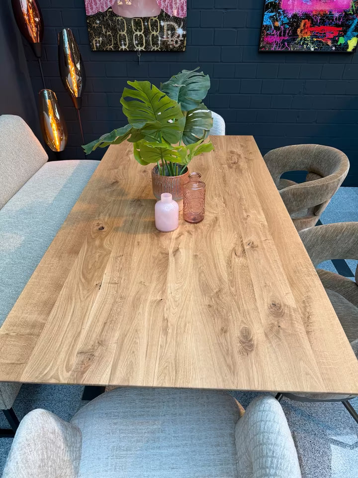 Design Esstisch aus massiver Eiche 200cm